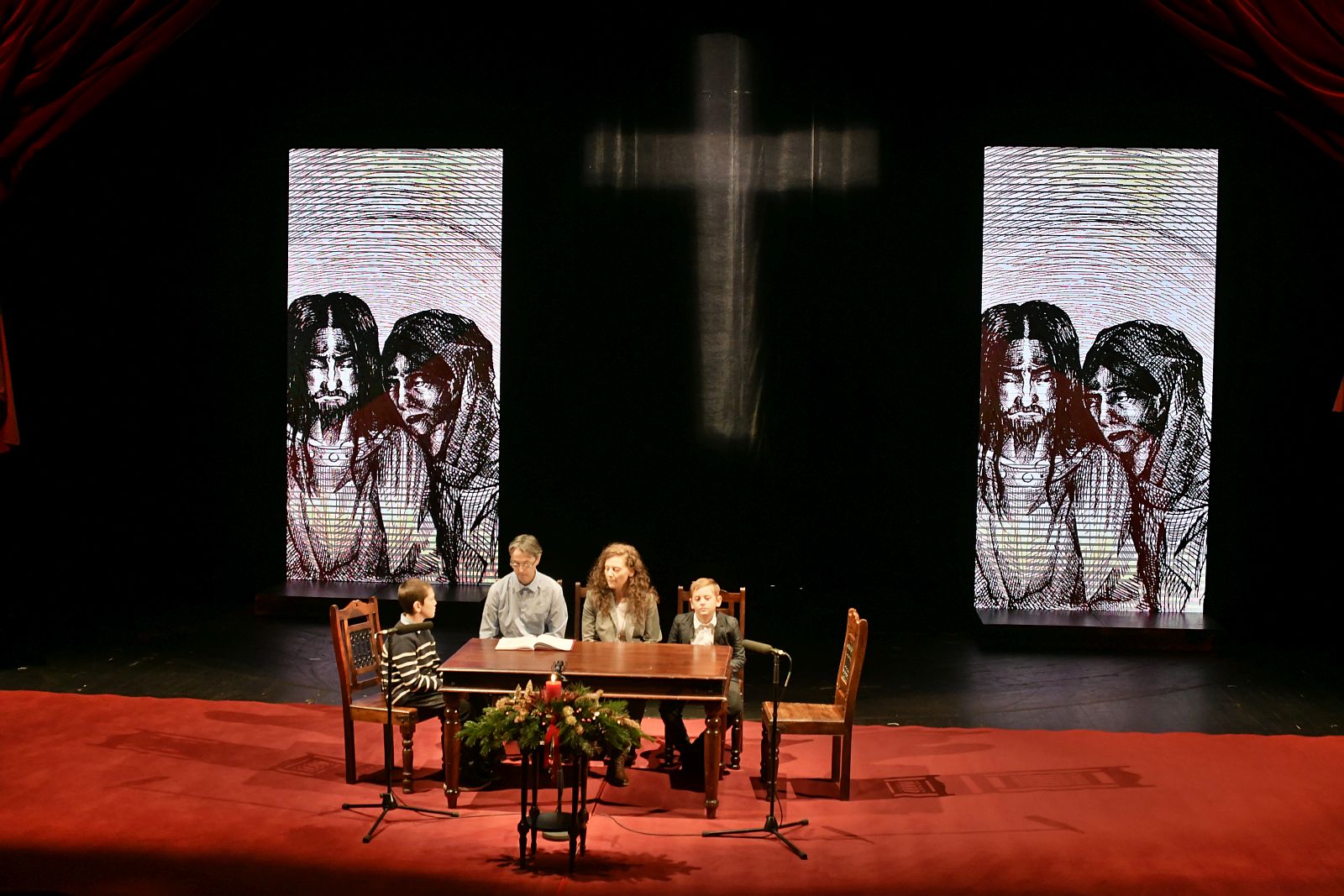 Idén is lesz Újszövetség maraton a fehérvári Vörösmarty Színházban